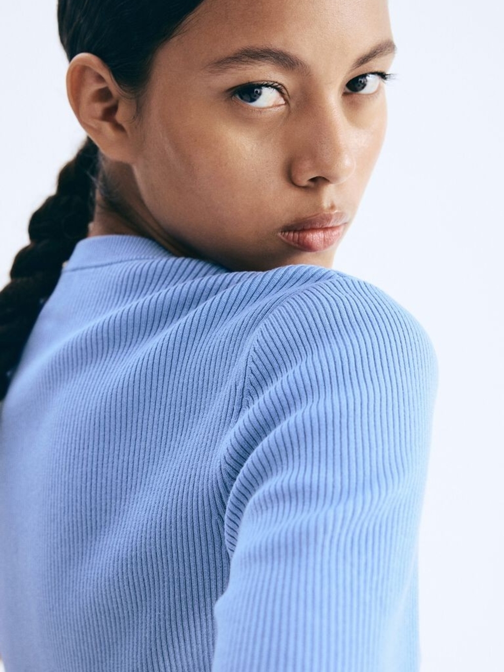 H&M Light Blue Ribbed Short-Sleeve Button Cardigan - Picture 3 of 8